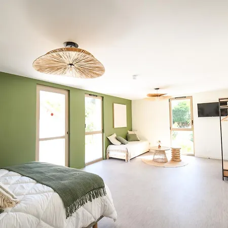 Le Clos Des Cadoles Hotel