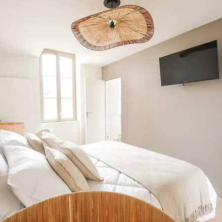 Le Clos Des Cadoles Hotel