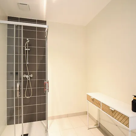 Le Clos Des Cadoles ホテル